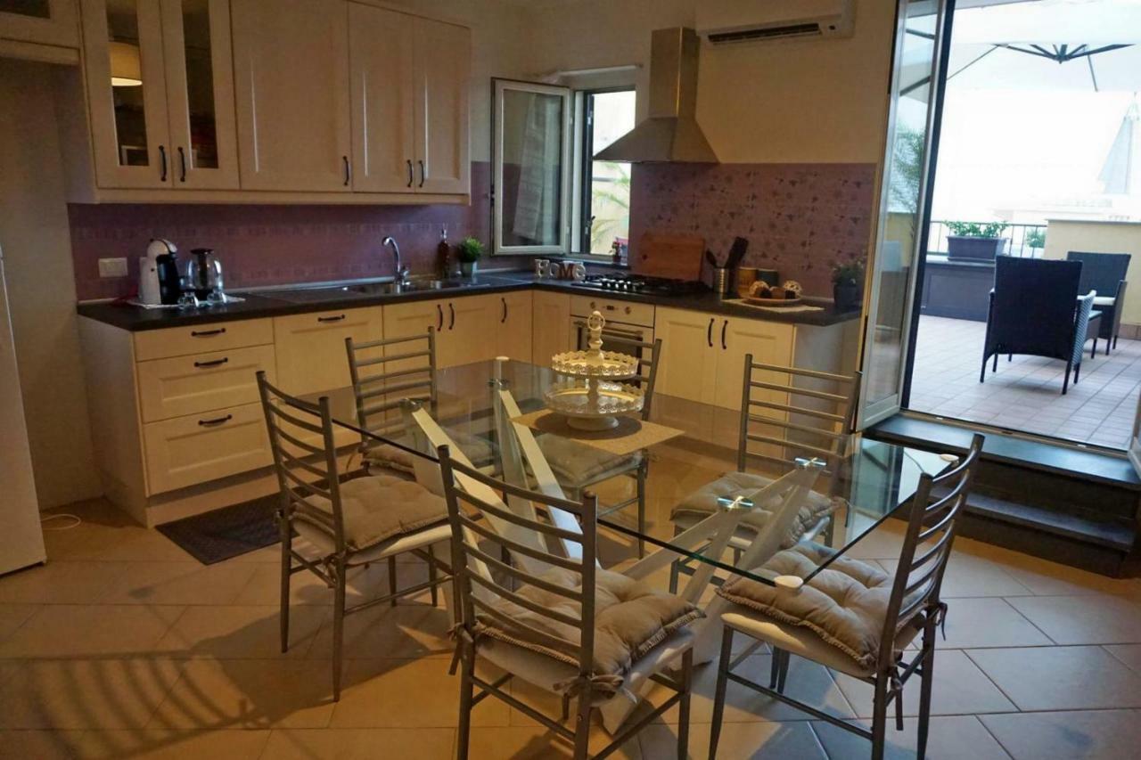 Lilly'S House Apartment Giardini Naxos Ngoại thất bức ảnh