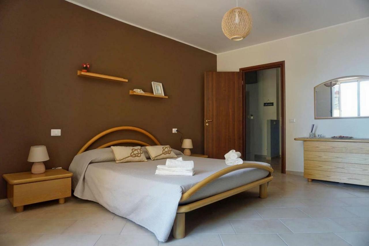 Lilly'S House Apartment Giardini Naxos Ngoại thất bức ảnh